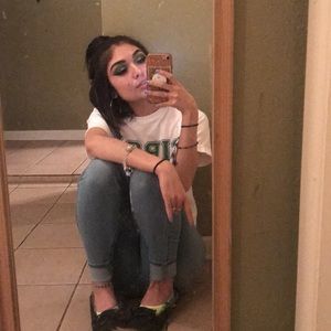 Meet your Posher, Valerie